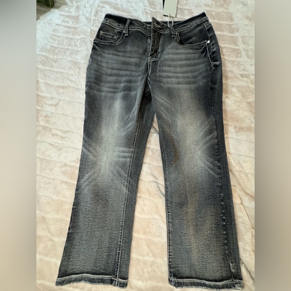 Flamingals Gray Denim Capri Jeans - Picture 1 of 3